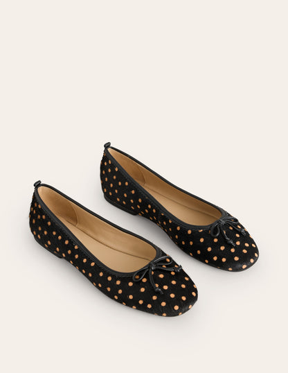 Kitty Flexi Sole Ballet Flats-Black and Camel Spot