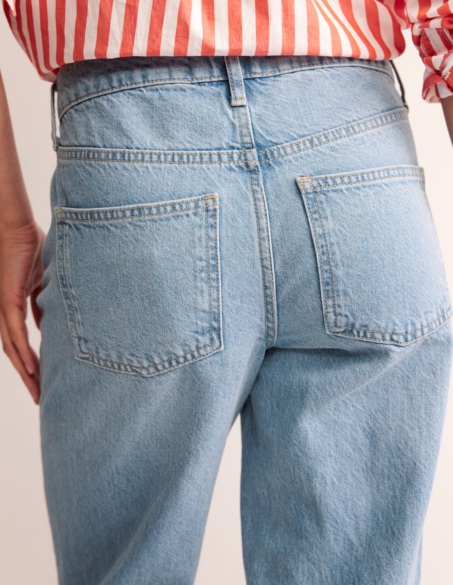 Mid Rise Tapered Jeans-Light Vintage