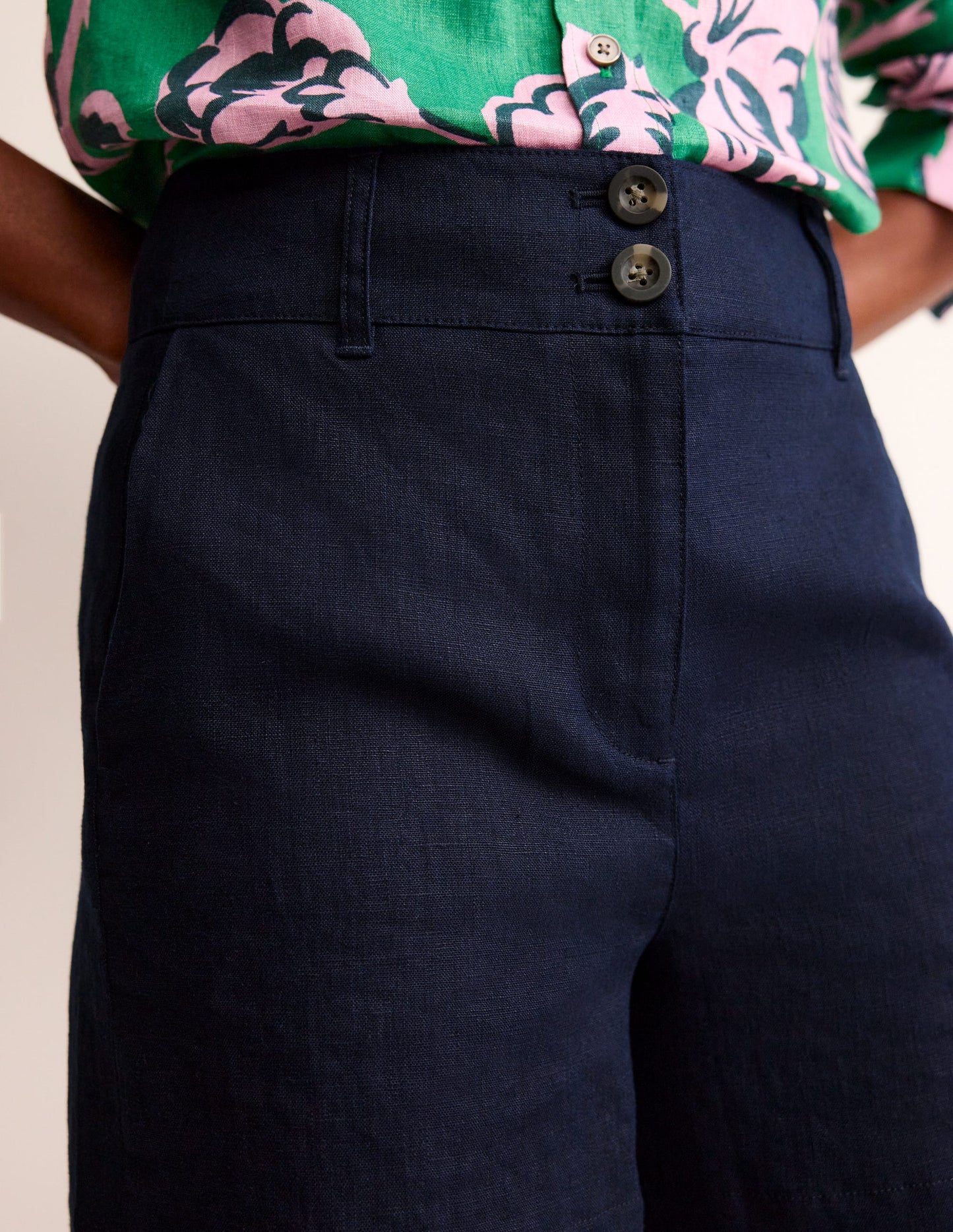 Westbourne Linen Shorts-Navy