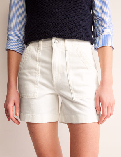 Kensington Casual Shorts-White