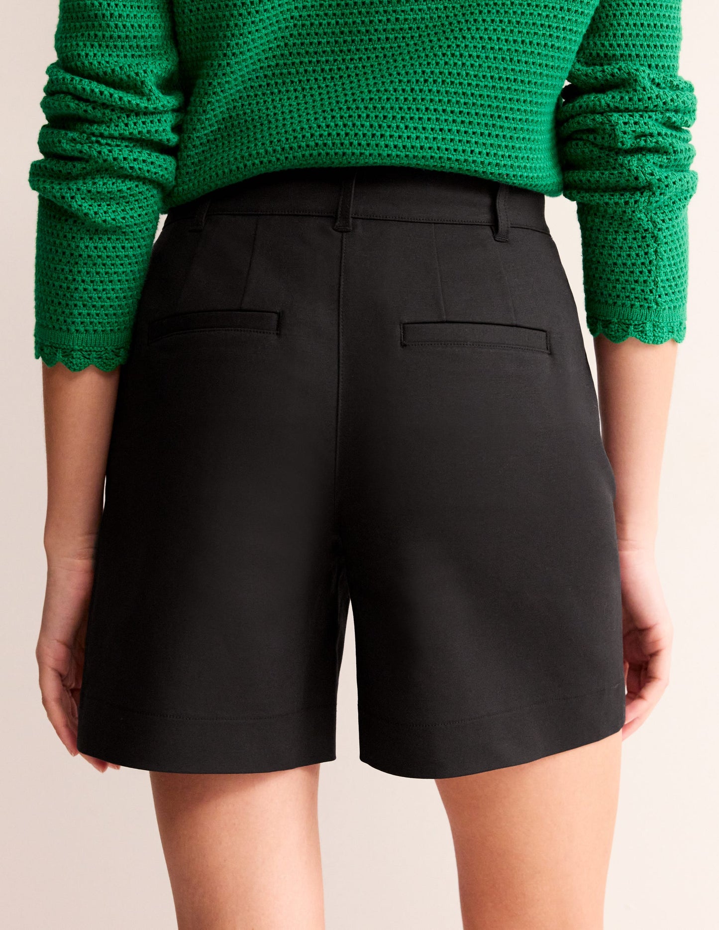 Westbourne Sateen Shorts-Black